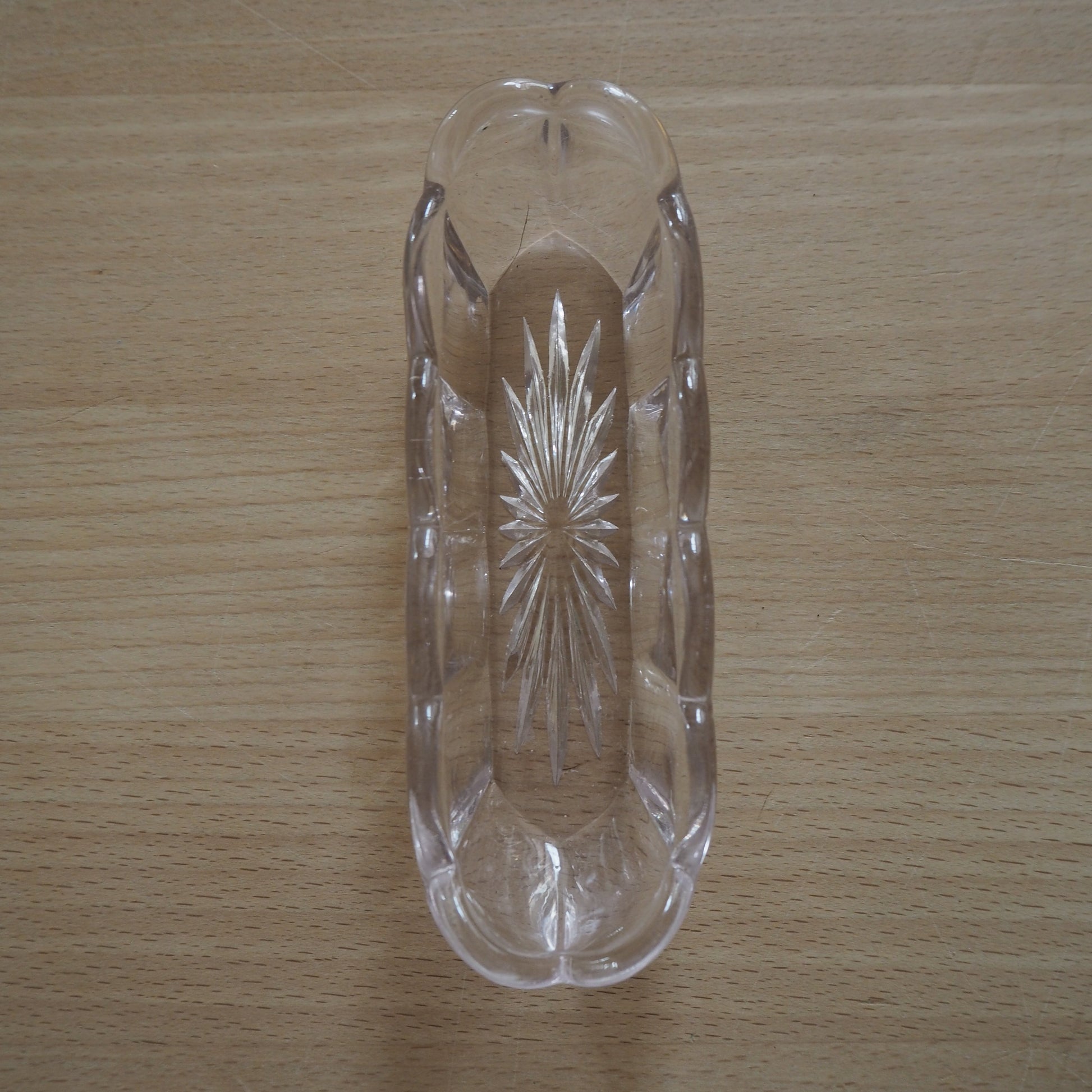 Oval saltkar
