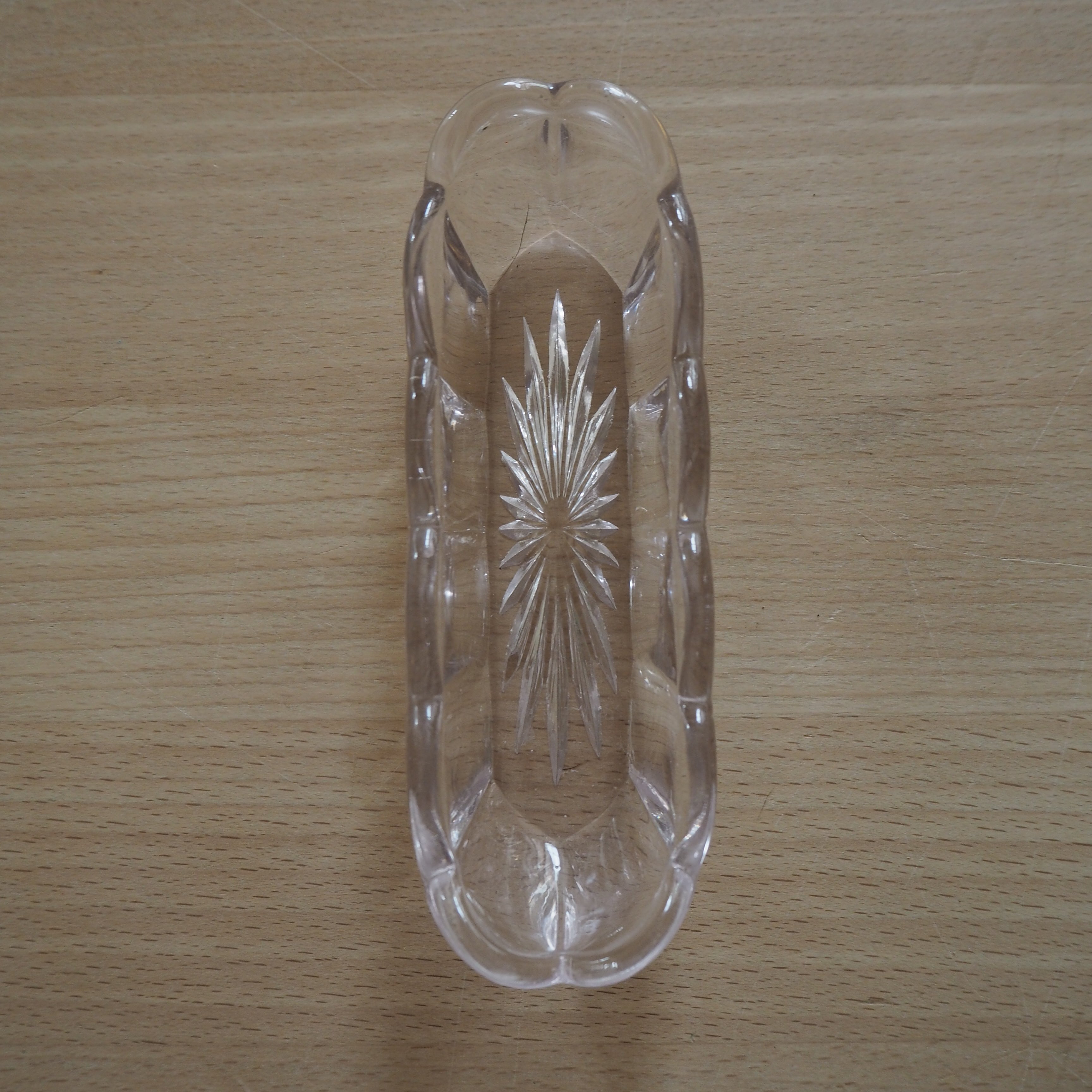 Oval saltkar
