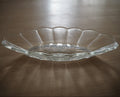 Oval glasfad med tillukket stjerne