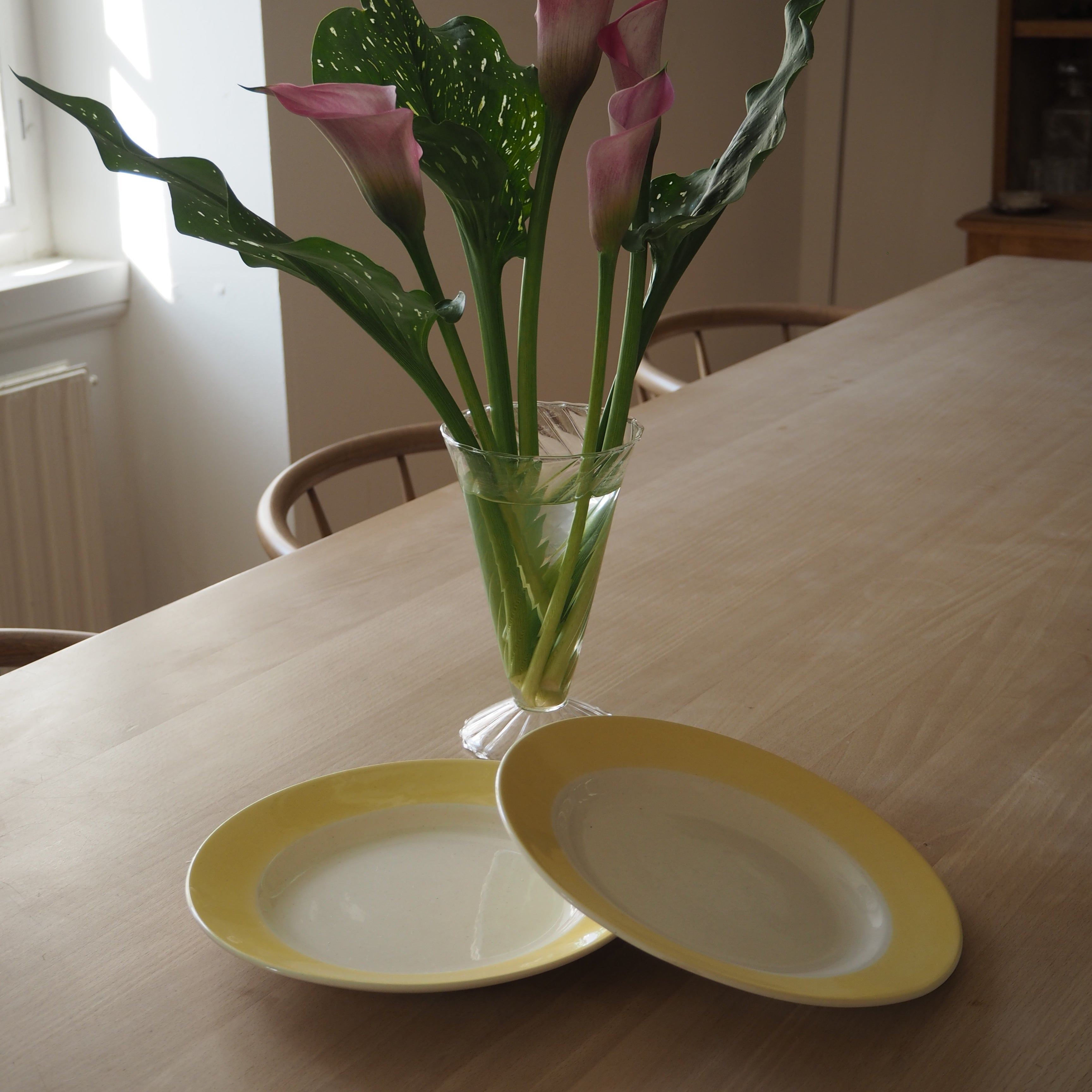 Tyske frokosttallerkener m. gul kant