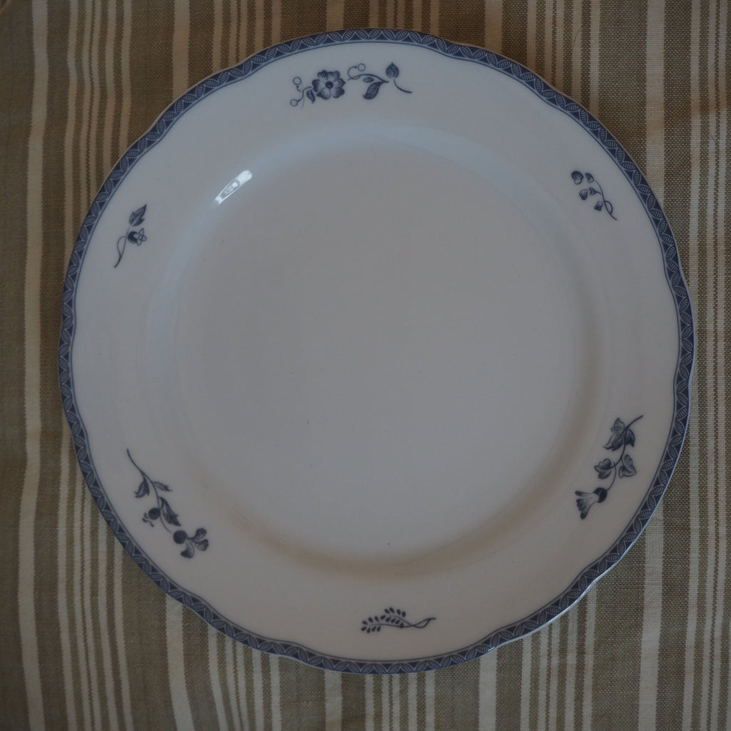 Svensk porcelæns frokosttallerken