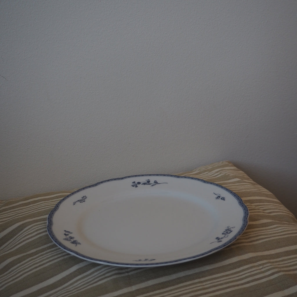 Svensk porcelæns frokosttallerken