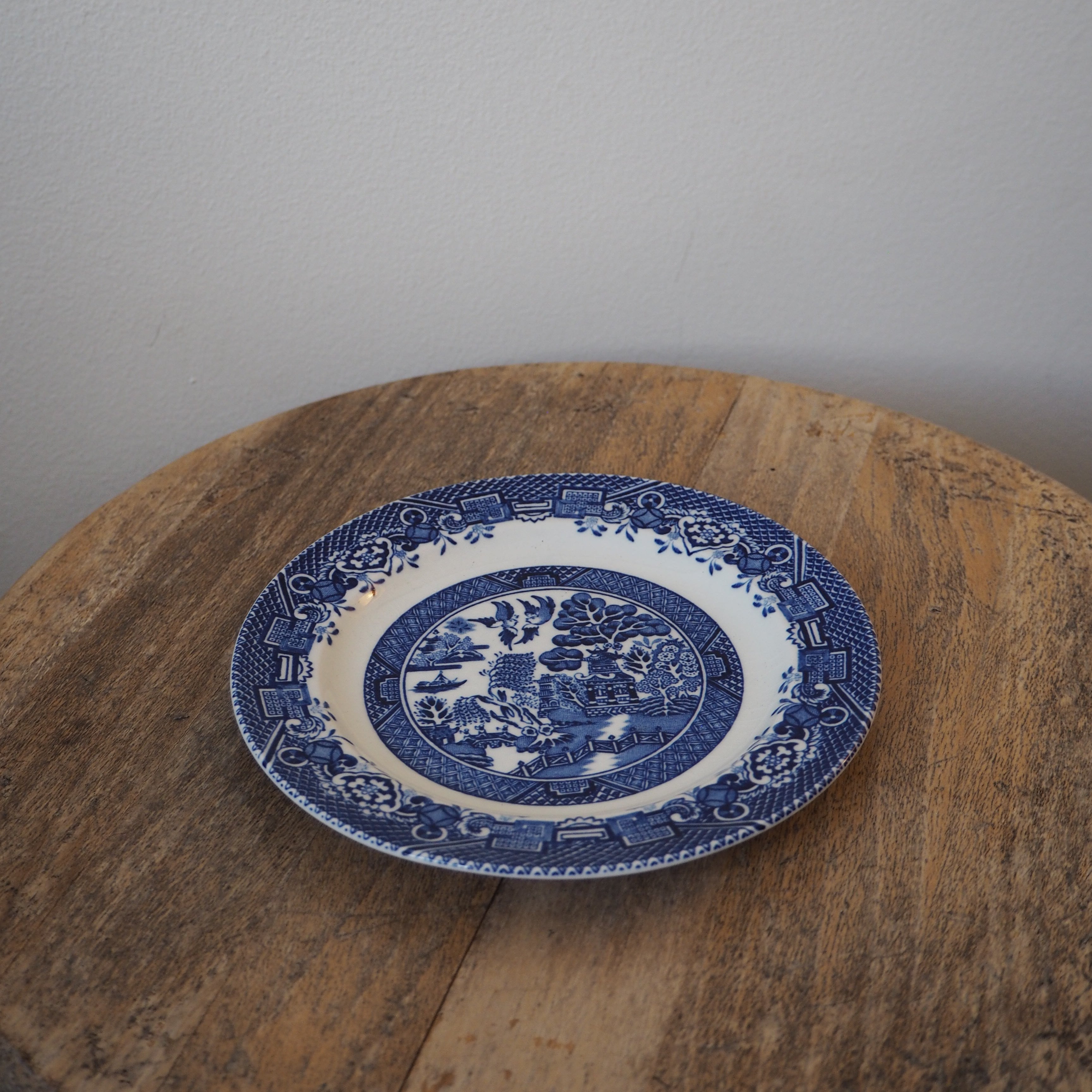 Engelsk Wood & Sons fajance desserttallerken