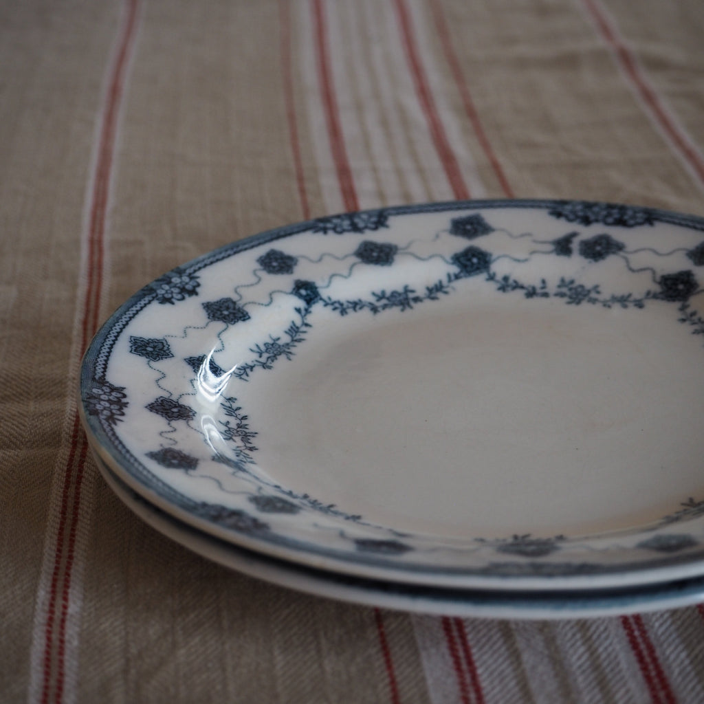 Engelsk Cetem Ware fajance desserttallerkener