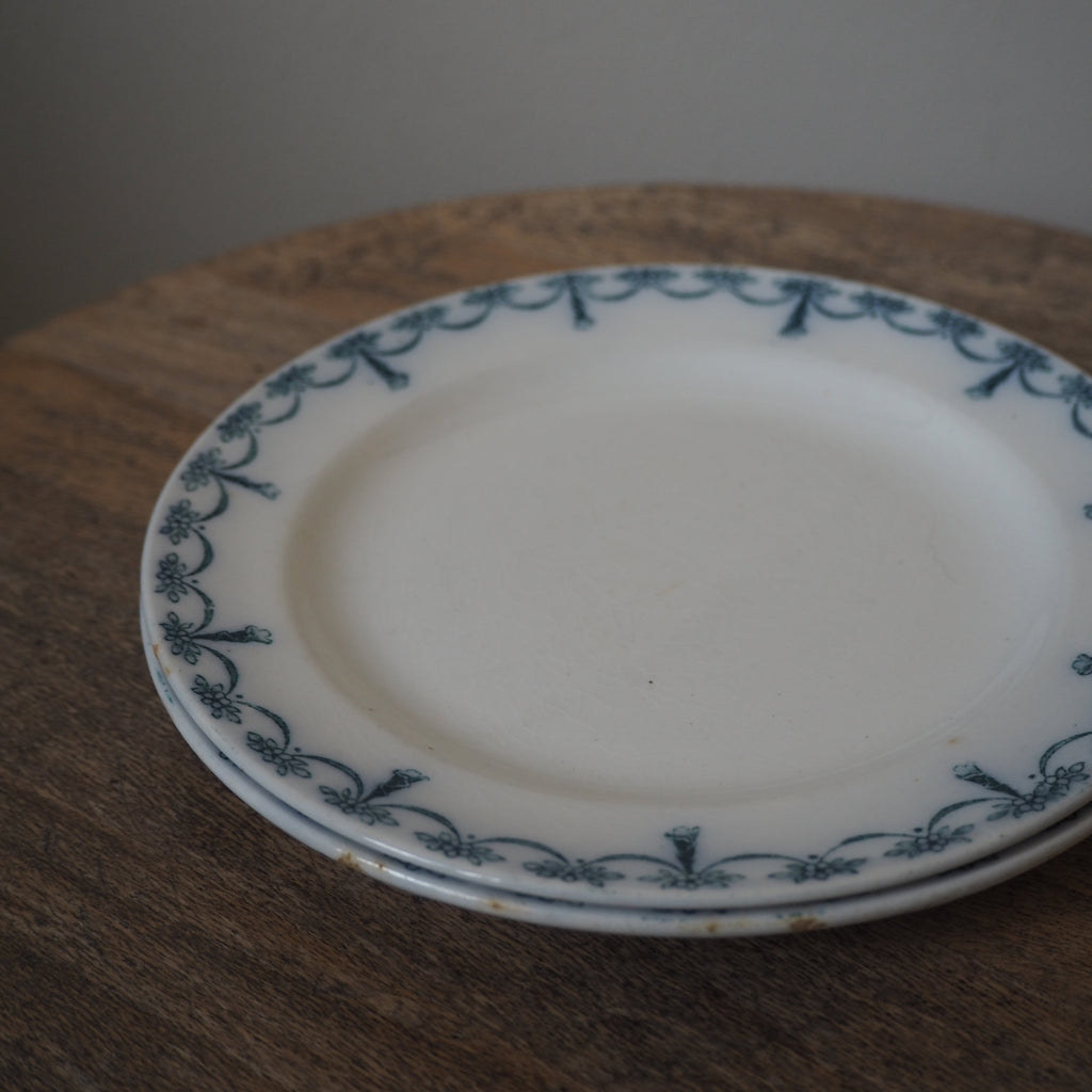 Engelsk Cetem Ware fajance desserttallerkener
