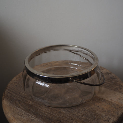 Antik glasskål m. metalhank