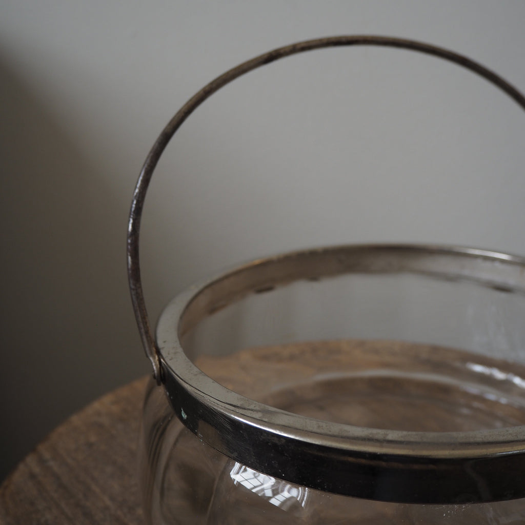 Antik glasskål m. metalhank