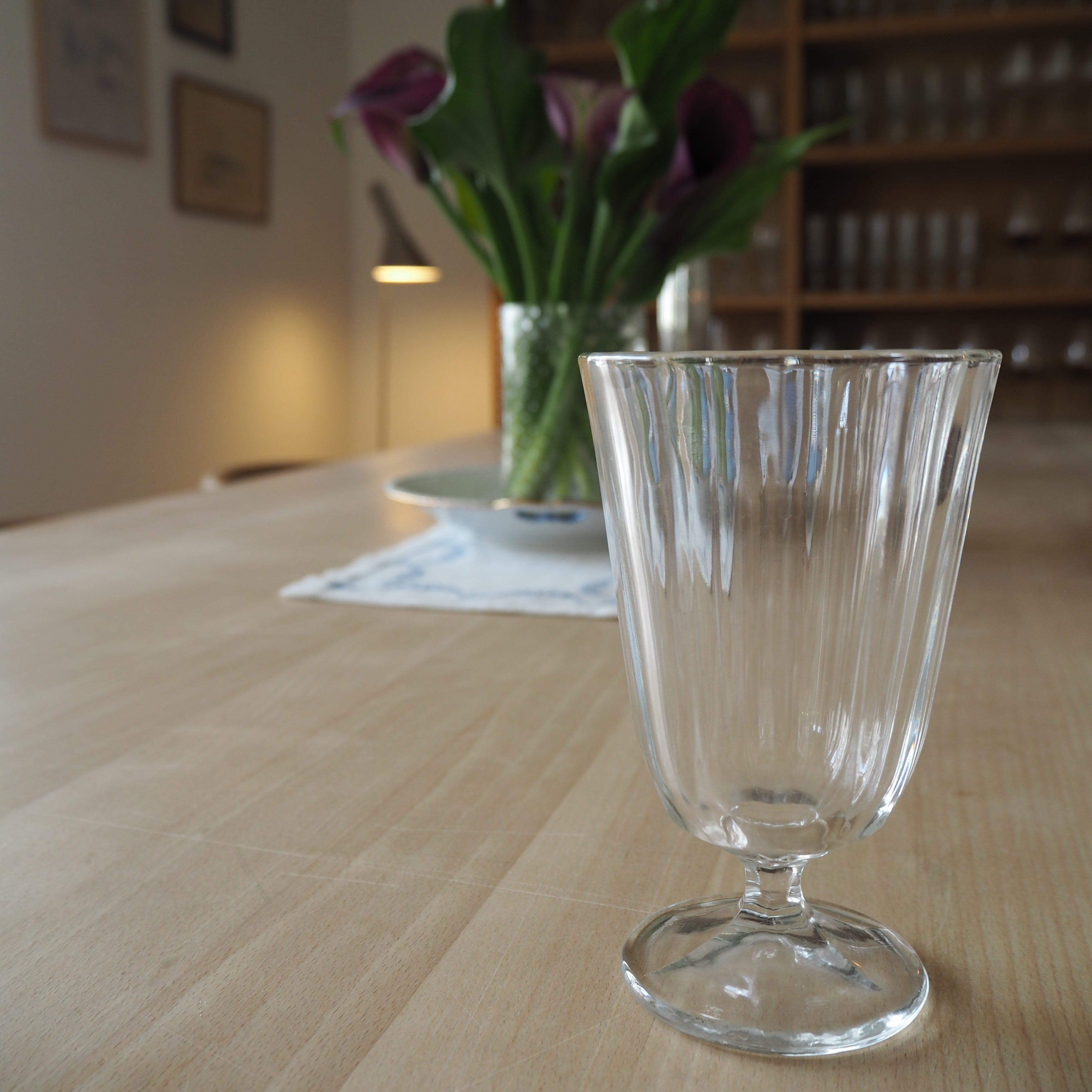 Vinglas m. rillet sider