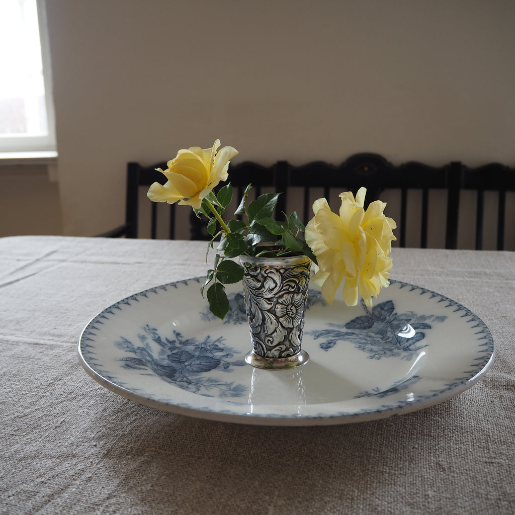 Sølvplet vase m. blomster